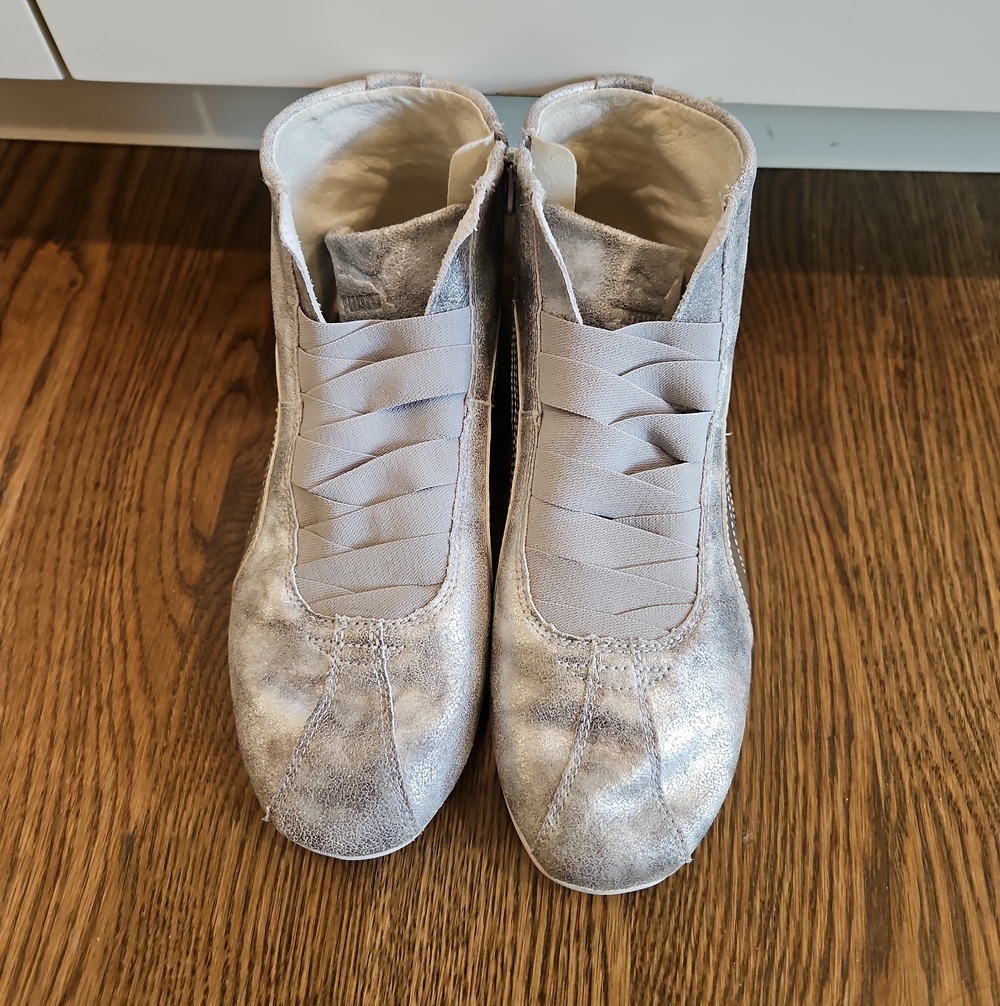 Puma Eskiva metallic silver high/mid boxing-inspired sneakers SIZE 8